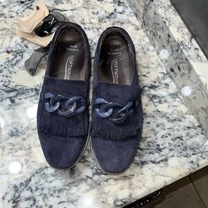 Softwaves Women’s Dark Blue Loafers with Chain Accent